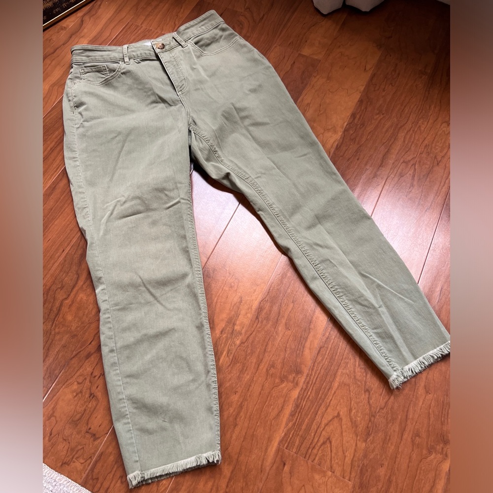 NWOT LOFT WOMEN'S SKINNY HIGH WAIST SKINNY CROP PANTS Size 8, Olive Green